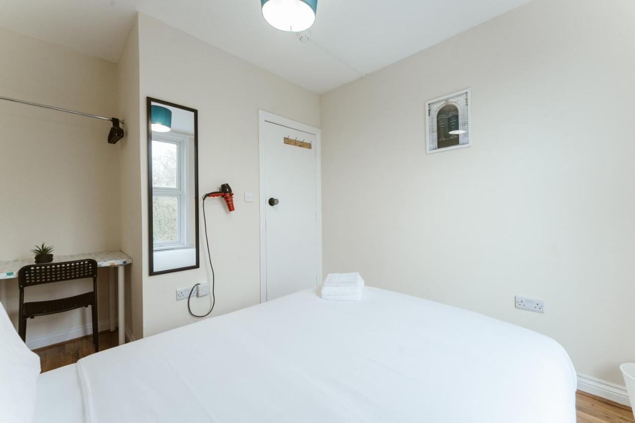 Mile End Rooms 57A Londra Exterior foto