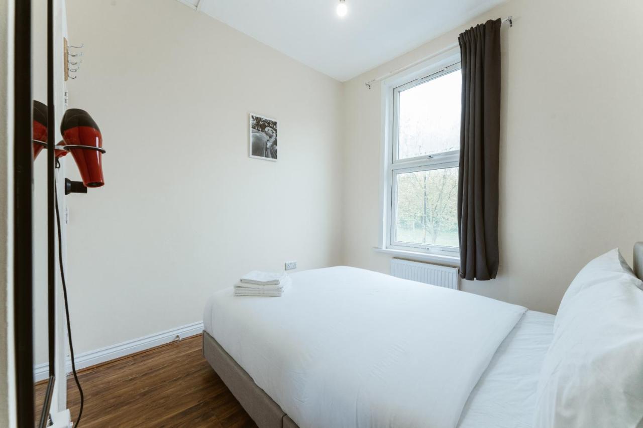 Mile End Rooms 57A Londra Exterior foto